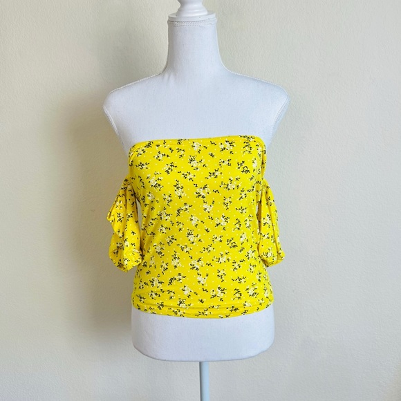 PrettyLittleThing Yellow Ditsy Floral Bardot Off Shoulder Top Shirr Blouse - Picture 3 of 10